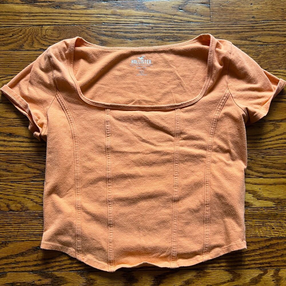 Hollister Must Have Collection Baby Tee Womens L Orange Short Sleeve Square Neck